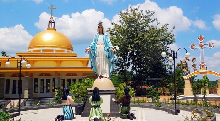 Liburan Asik sekaligus bisa Berdoa di Taman Doa Santa Perawan Maria Di Fatima