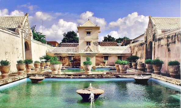 Wisata Taman Sari