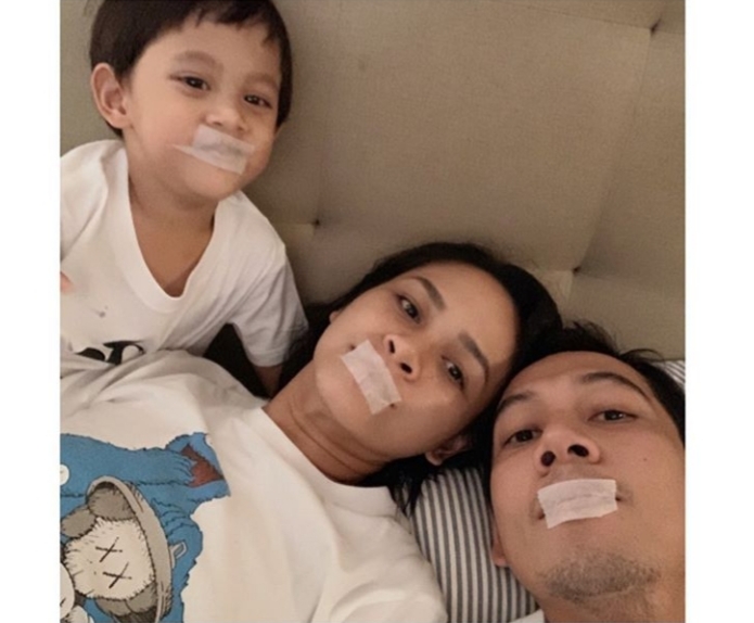 Kebiasaan Unik Keluarga Andien, Tidur Pakai Plester di Mulut. Apa Sih Manfaatnya?