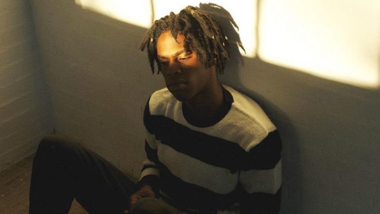 Lagu-Lagu Daniel Caesar Ini Cocok Banget Buat Nemenin Tidurmu