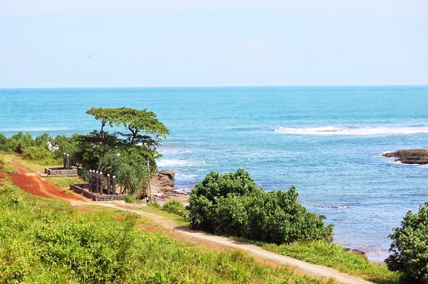 8 Rekomendasi Pantai di Jawa Barat yang Bisa Kamu Kunjungi Bersama Keluarga atau Pacar~