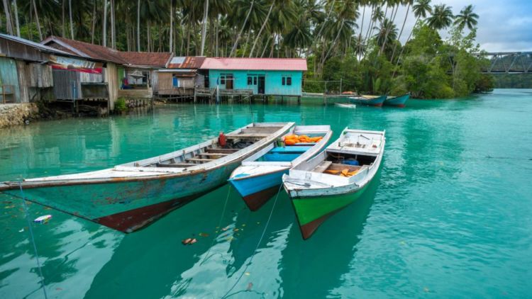 Danau Cantik Labuan Cermin di Berau Kalimantan Timur Ini Bisa Menjadi Pilihanmu Berlibur Nanti