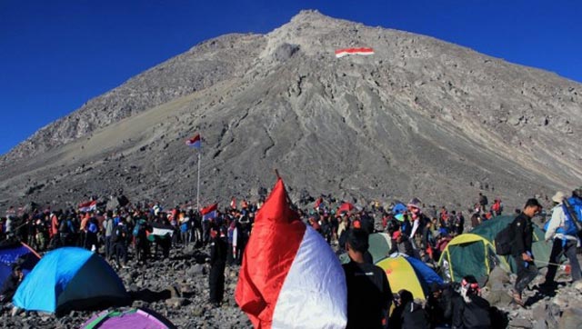 7 Gunung yang Cocok untuk Upacara 17 Agustusan. Biar Lebih Khidmat dan Menyatu dengan Alam!