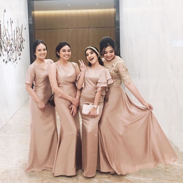 model baju bridesmaid