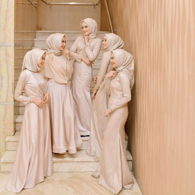 baju bridesmaid nude