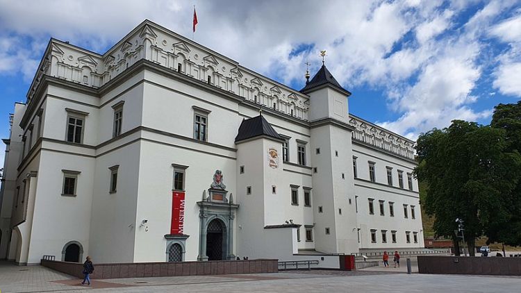 6 Tempat yang Harus Kamu Kunjungi di Luxembourg. Banyak Bangunan Tua Bersejarah!