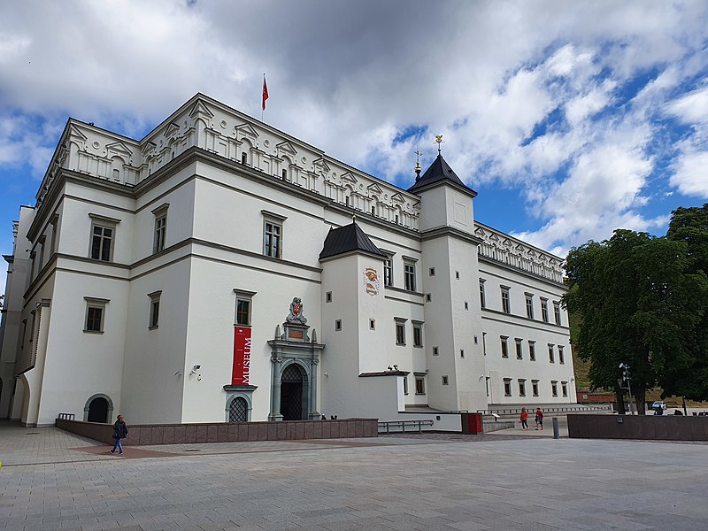 6 Tempat yang Harus Kamu Kunjungi di Luxembourg. Banyak Bangunan Tua Bersejarah!