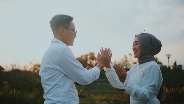 Untukmu yang Memilih Diam dalam Cinta, Jangan Menyerah! Jika Jodoh Pasti Kita Akan Berjumpa