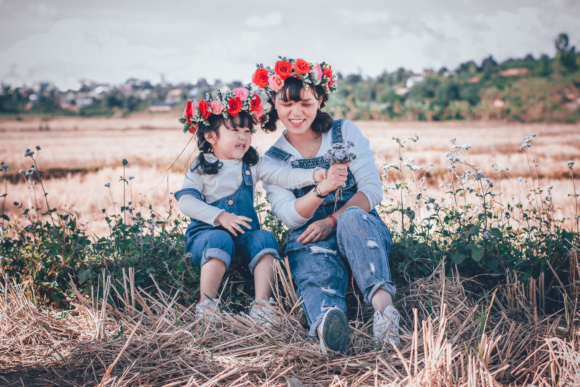 5 Alasan Realistis Para Ibu Sah-sah Saja Jadi ‘Egois’. Bukankah Ibu Juga Butuh Bahagia?