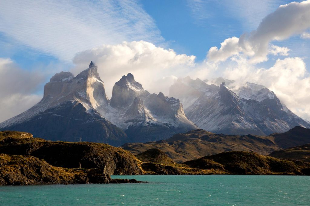 Dibuat Kagum dengan Pemandangan Alamnya, Ini Rekomendasi Wisata ke Chile!