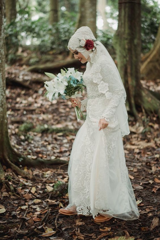 pengantin hijab mahkota