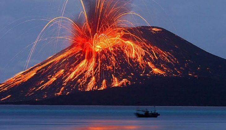 8 Letusan Gunung Paling Dahsyat di Indonesia. Ada yang Abunya Menutup Atmosfer dan Bikin Gelap Dunia