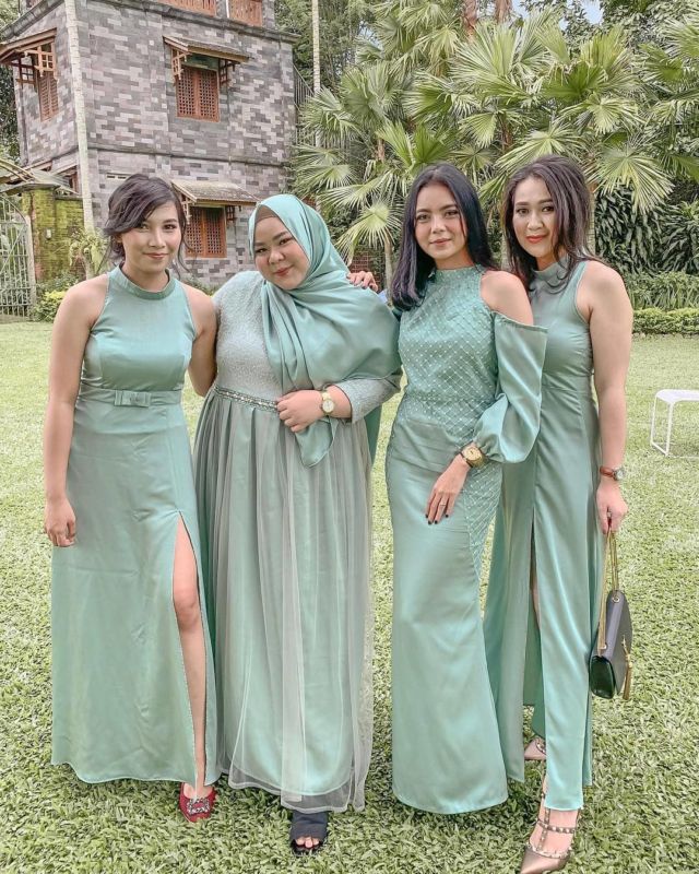 Model Baju Bridesmaid Warna Tosca