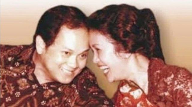 Habibie & Ainun semasa muda.