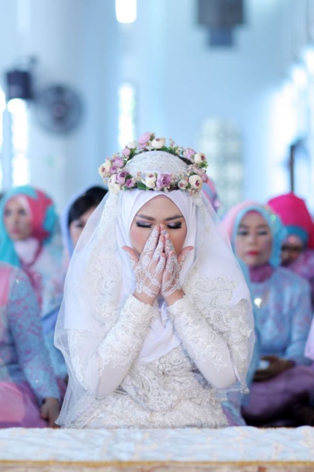 pengantin hijab mahkota