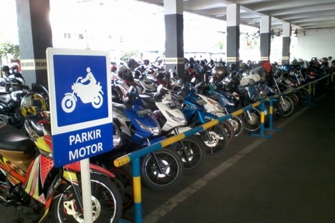 Parkir Dengan Tertib