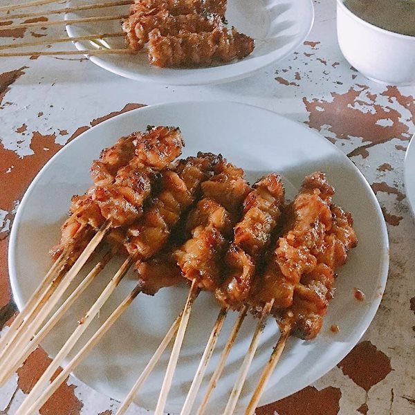 Sate Ayam Merah oleh Sate Ratu