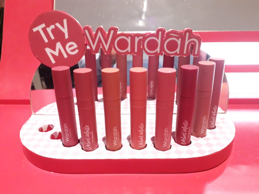 Sempurnakan Penampilan Lewat Wardah Colorfit Velvet Matte Lip Mousse. Bikin Bibir Nyaman Seharian!