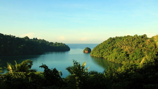 Rasanya Liburan Seru ke Pulau Lembeh, di Sulawesi Utara. Pesona Alamnya Nggak Ada Dua!