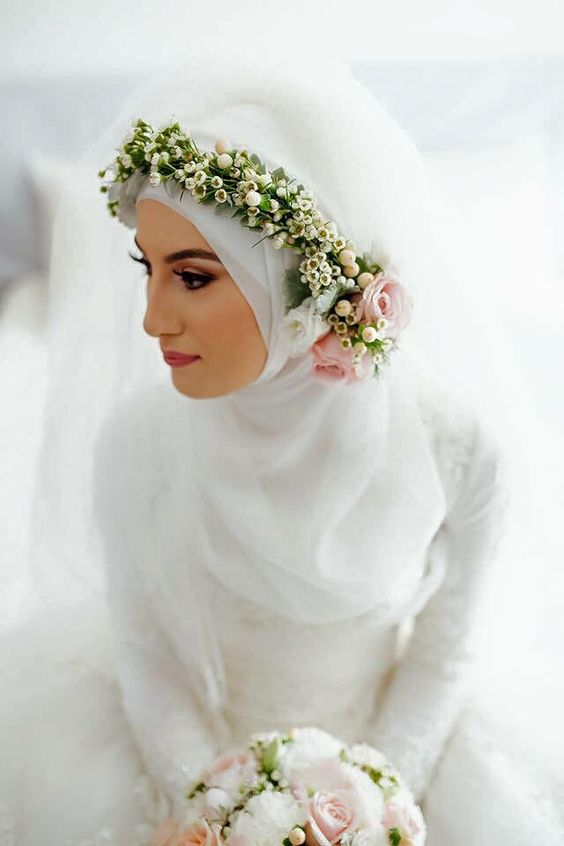 pengantin hijab mahkota