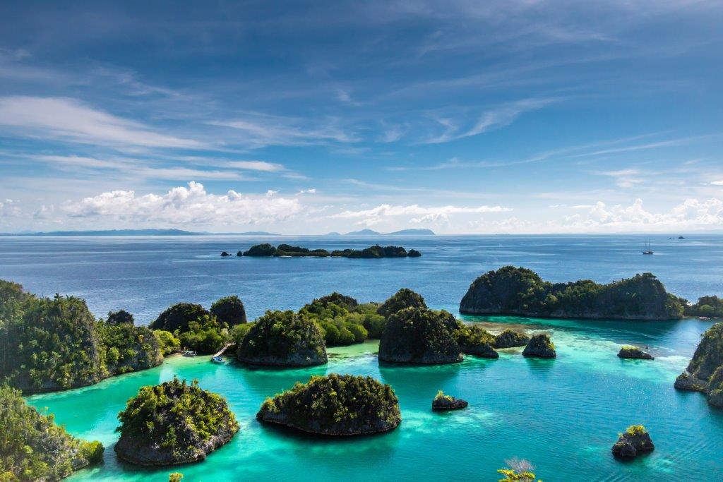 Walau Bujet Terbatas, Bisa Jelajah Spot Instagramable di Raja Ampat dengan Hemat Lho!