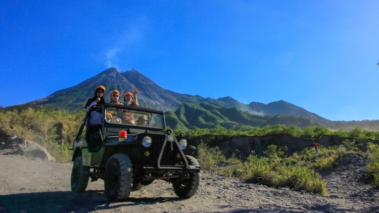 Lava Tour, Aktivitas Wisata Menyusuri Jalur Erupsi Merapi. Petualangannya Seru dan Bikin Ketagihan!