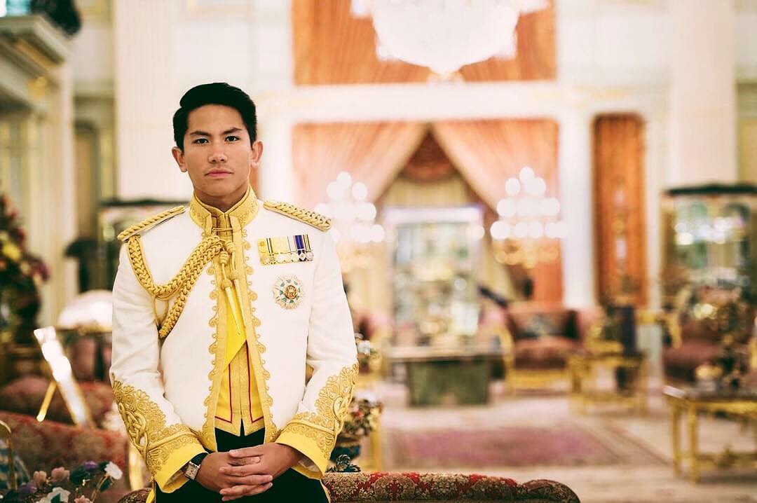 Temani sang Ayah Hadiri Pelantikan Presiden Jokowi, Pangeran Brunei ini Sita Perhatian Publik