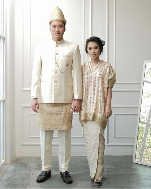 baju couple lamaran