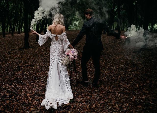 prewedding smoke bomb