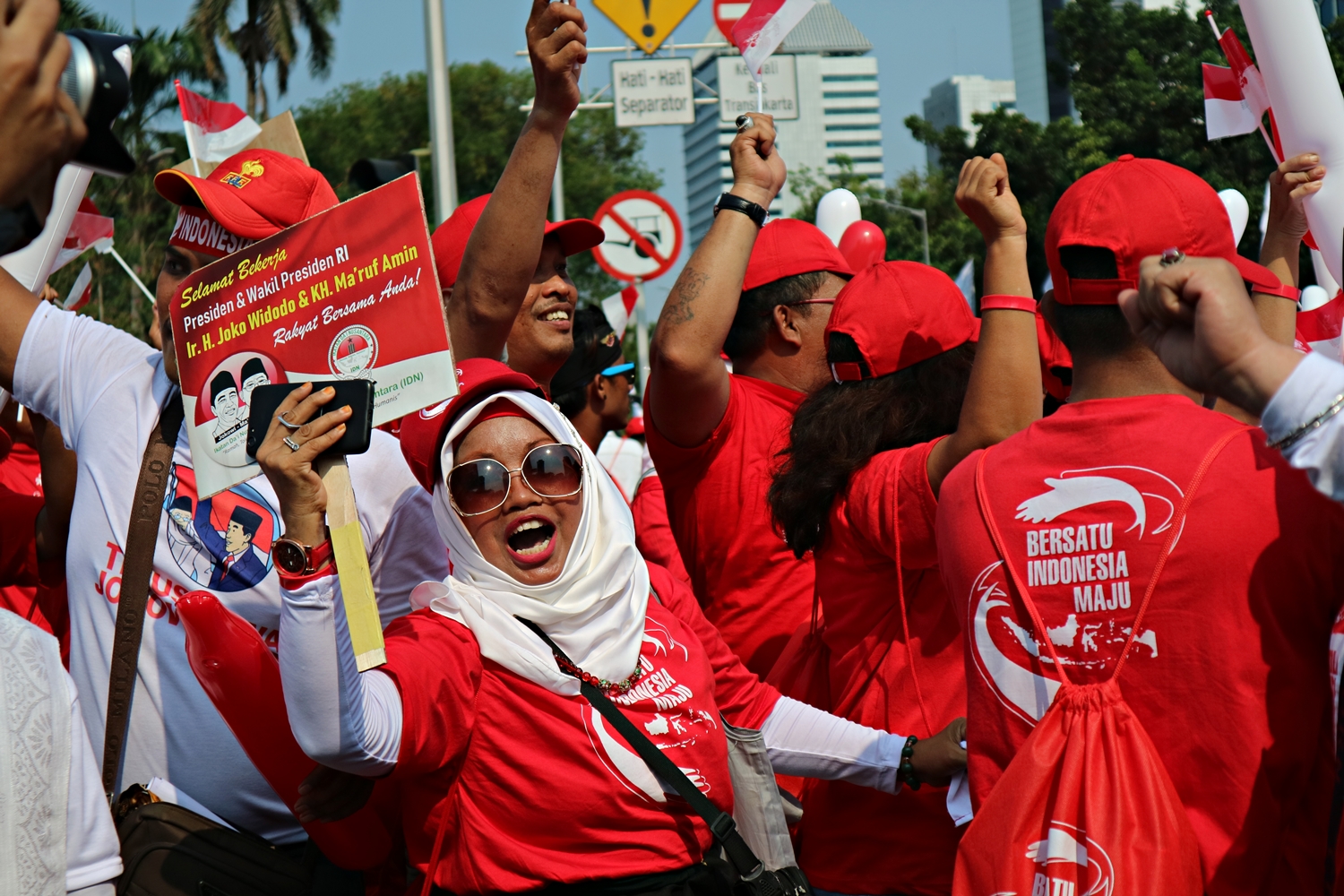 Begini Cara Relawan Jokowi-Ma’ruf Melakukan Syukuran Pelantikan Presiden, Dangdutan Pasti Ada sih!