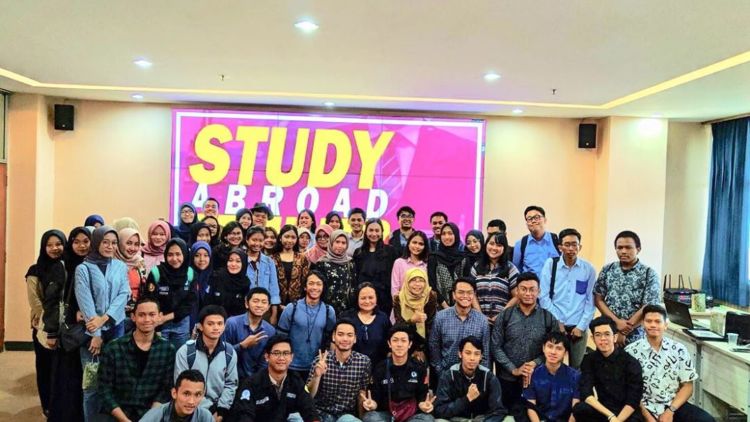 AIESEC UPN Adakan Study Aboad Seminar. Ajak Pemuda Berani Menimba Ilmu di Manca Negara