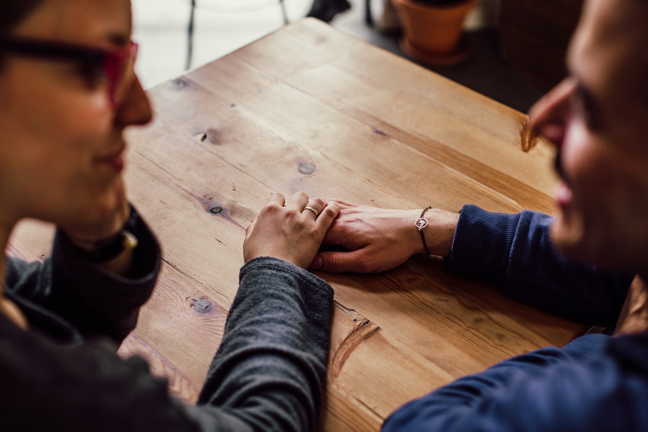 Stop Toxic Positivity! Kepositifan Beracun yang Harus Dihindari saat Teman lagi Curhat