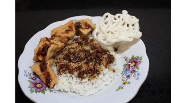 Nasi masak sendiri