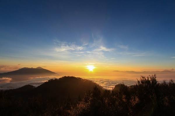 Pesona Keindahan Wisata Gunung Butak. Sungguh, Pengalaman Mendaki yang Menantang dan Istimewa