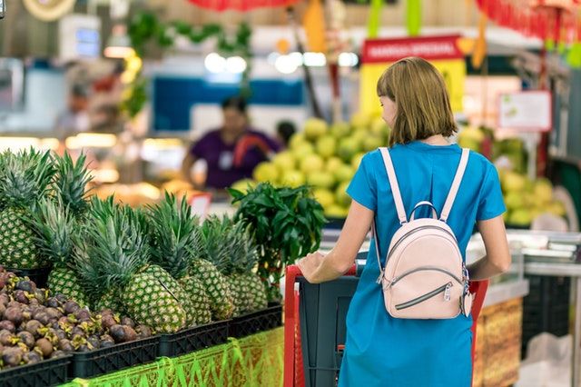 Promo Shopping - Photo by Artem Beliaikin from Pexels