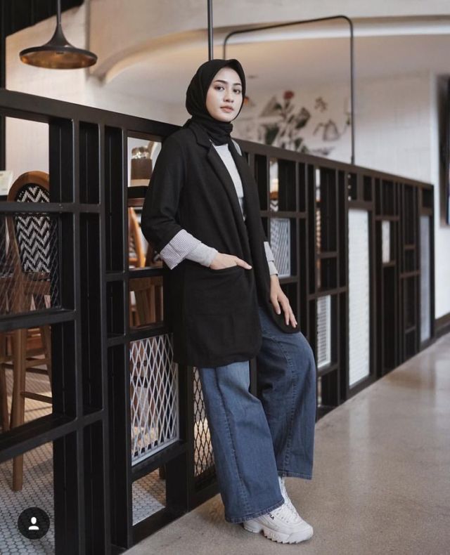 Inspirasi Oversized Blazer untuk Berbagai Acara Pentingmu