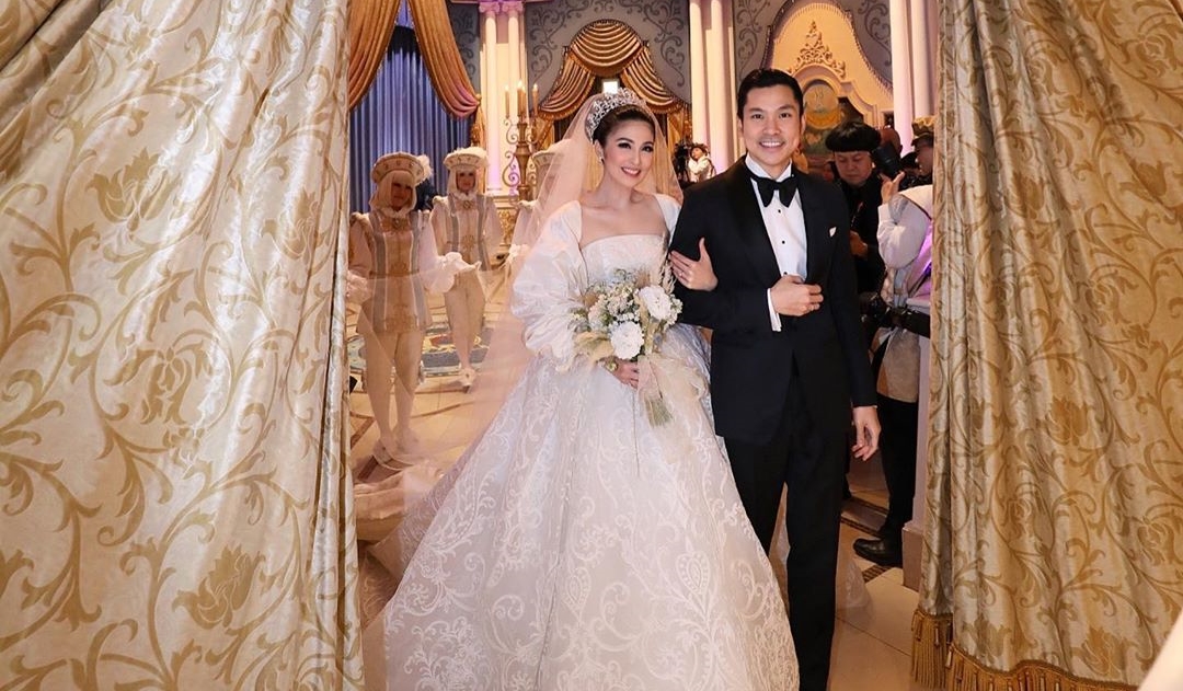 Anniversary ke-3, Sandra Dewi Kembali Ingatkan Kita Kalau Pernikahan ala Putri Disney itu Nyata