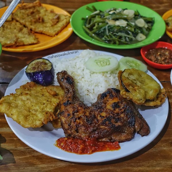 Ayam Bakar Tamsis - Photo by Mahasiswa Kulineran 