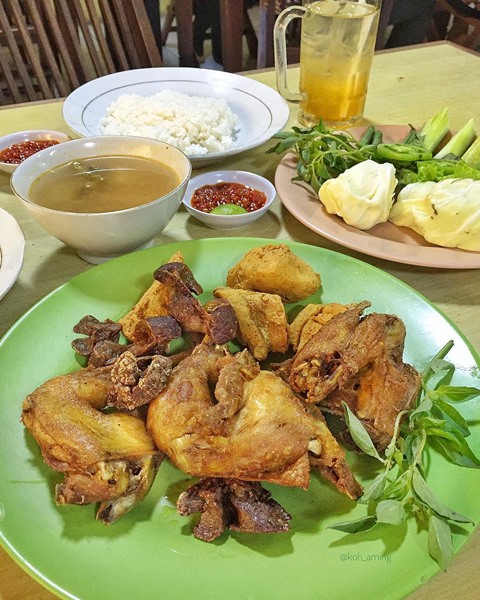 Ayam Goreng Tojoyo - Photo by Koh Aming