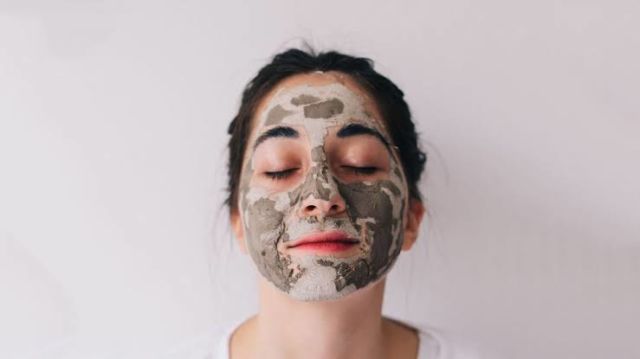 5 Jenis Masker Wajah yang Wajib Kamu Tahu. Jangan Tahunya Sheet Mask Melulu~