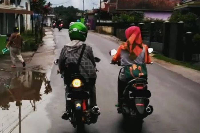 8 Pengendara Motor yang Harusnya Melata Aja daripada Membahayakan Nyawa Orang Lain. SIM Nembak, Ya?