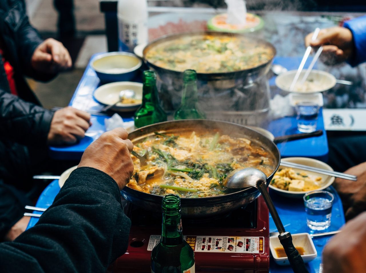 Nggak Cuma Tteokbokki, Ini Kuliner Nikmat yang Harus Dicicip Kalau ke Korea. Ada Favoritnya Lee Seung-gi!