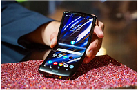 The new foldable Motorola Razr. Angela Lang/CNET