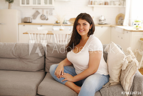 Relax Chubby Women