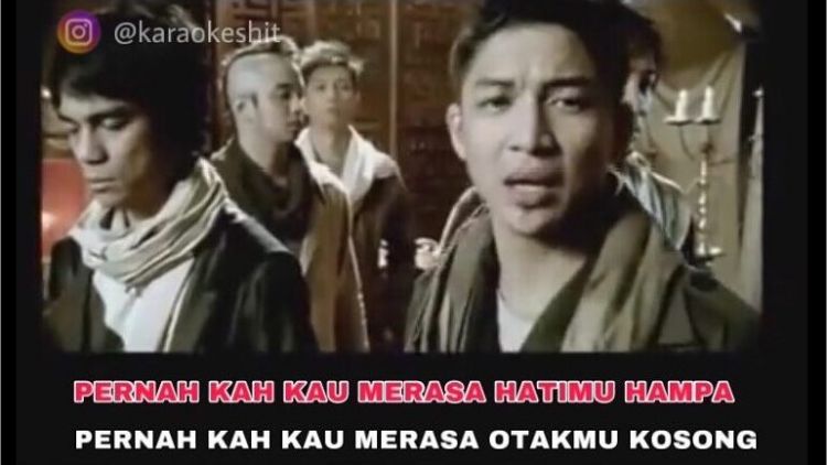 16 Lirik Lagu Pelesetan yang Ngawurnya Kelewatan. Jadi Auto Nyanyi Sambil Ngakak nih!