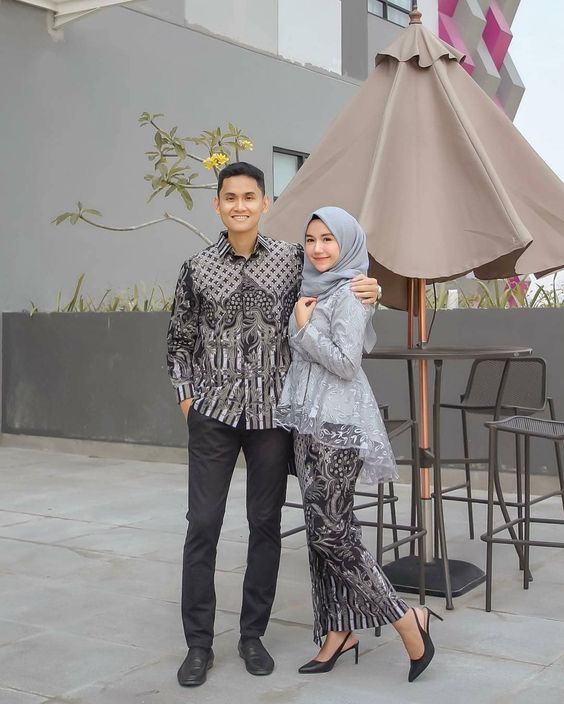 batik couple