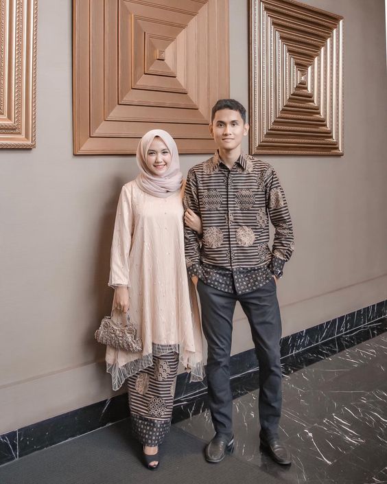 batik couple