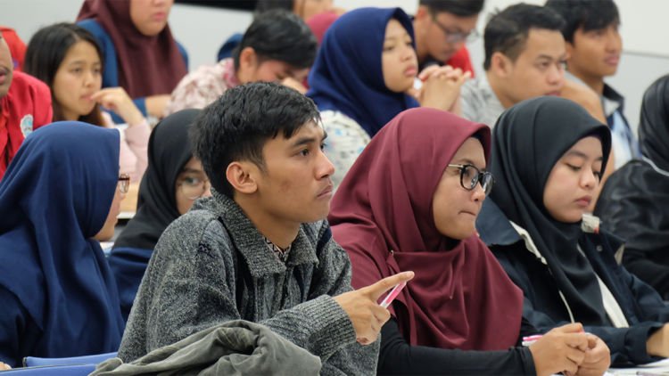 Alasan Kuliah Semester 5 Terasa Lebih Capek dari Sebelumnya