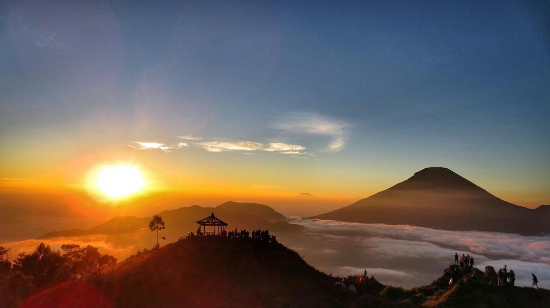 Wisata Negeri di Atas Awan dengan Pemandangannya yang Menawan