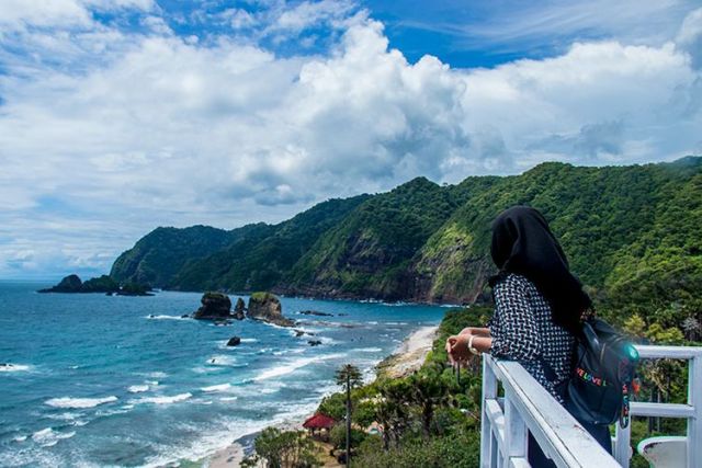 Pantai Papuma - Photo by Anggara Wikan Prasetya